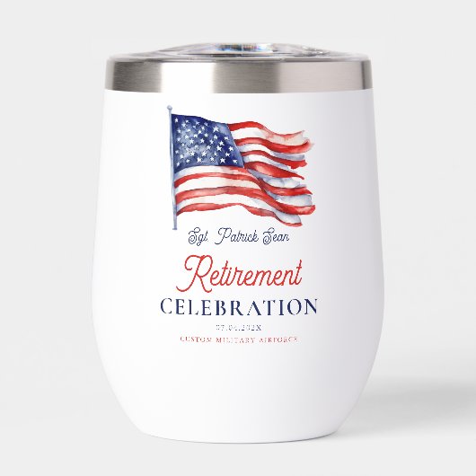 7月モダン軍引退の米国国旗4日 (正面)