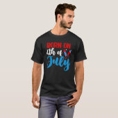 7月生まれの7月4日4日誕生日パトリ Tシャツ (正面フル)