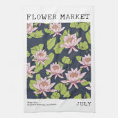 7月誕生フラワーマーケットピンクウォーターリリーロータス キッチンタオル (縦)