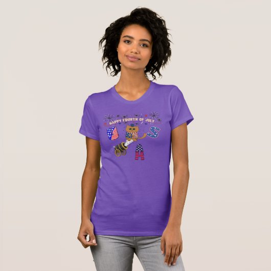 7月4日おめでとう、花火、アメリカお誕生日おめでとう Tシャツ (正面フル)