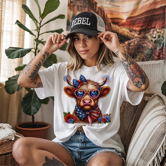 7月4日のお祝いカウ トライブレンドTシャツ