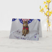 7月4日のための愛国心が強い子猫 カード (黄色い花)