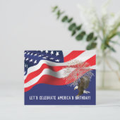 7月4日の国旗とイーグル インビテーションポストカード (スタンド正面)