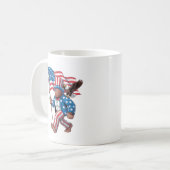 7月4日の愛国心の大きな足とハゲワシ コーヒーマグカップ (正面左)