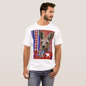 7月4日の爆竹-カンガルー Tシャツ (正面フル)
