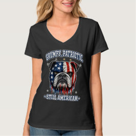 7月4日の独立記念日にぴったりな、愛国心あふれる気難しいブルドッグTシャツ Tシャツ