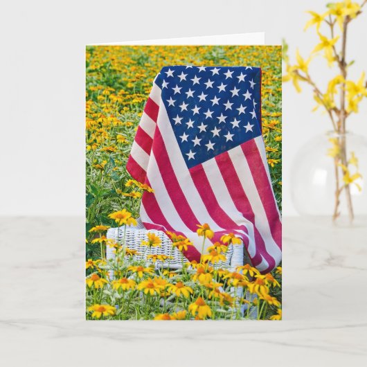 7月4日の誕生日の旗の黄色いデイジー カード (黄色い花)