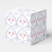 7月4日の赤・白・青の国旗のパターン フェイバーボックス (正面サイド)