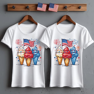 7月4日アイスクリームUSA国旗の女性のTシャツ Tシャツ