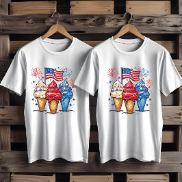 7月4日アイスクリームUSA国旗の男性のTシャツ Tシャツ