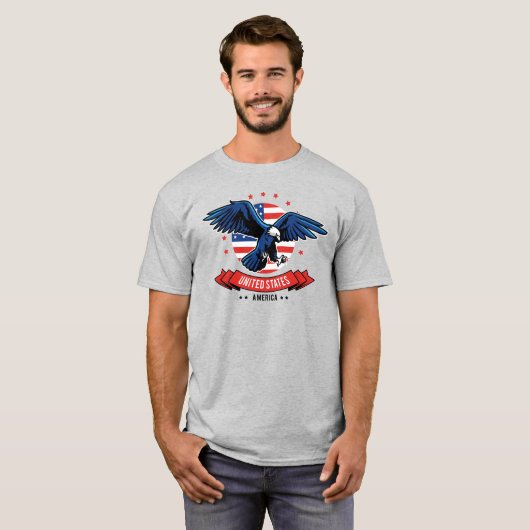 7月4日イーグルはっきりしたアメリカ国旗の色 Tシャツ (正面フル)