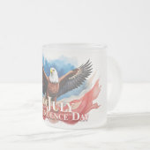 7月4日イーグル – 愛国芸術デザイン フロストグラスマグカップ (正面右)