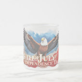 7月4日イーグル – 愛国芸術デザイン フロストグラスマグカップ (中央)