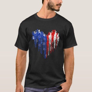7月4日ドッグポーハートアメリカ国旗のパット Tシャツ