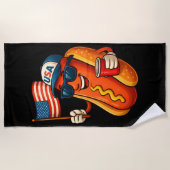 7月4日ホットドッグ愛国おもしろい米国国旗 ビーチタオル (正面)