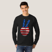 7月4日子供へアメリカ国旗の平和手 Tシャツ (正面フル)