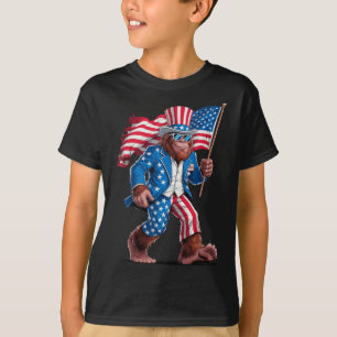 7月4日愛国的なアメリカ人ビッグフットサスカッチU Tシャツ