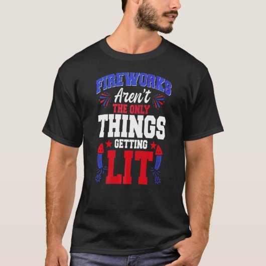 7月4日消防技士米国国旗のパイロ Tシャツ (正面)