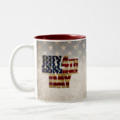 7月4日独立記念日ヴィンテージ国旗のデザイン ツートーンマグカップ (左)