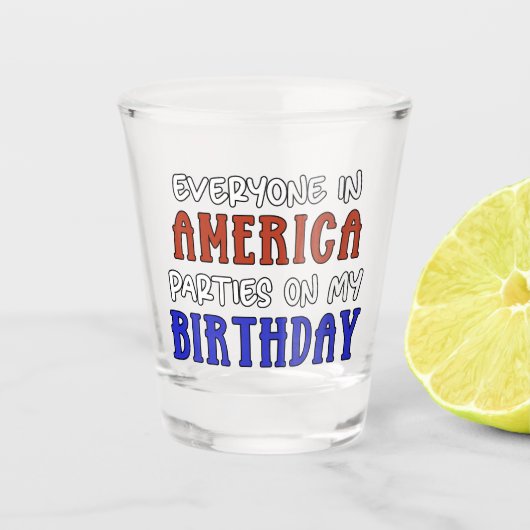 7月4日誕生日 おもしろい ショットグラス (正面)