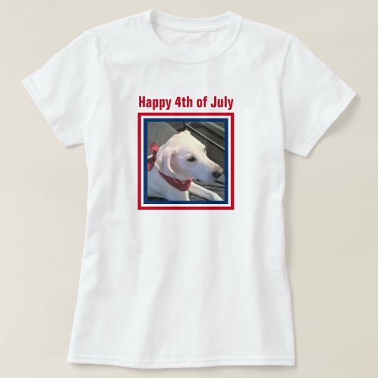 7月4日赤白青かわいい犬がスカーフを巻く Tシャツ (デザイン正面)