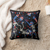 7月4日踊り骨格 クッション (ブランケット)