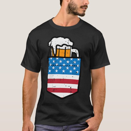 7月4日 アメリカ国旗ポケット面白い愛国主義者 Tシャツ (正面)