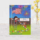 7月4日、カップルの裏庭飾のある カード (黄色い花)