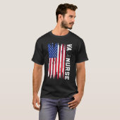 7月4日Vaナースアメリカ国旗の愛国的ナース Tシャツ (正面フル)