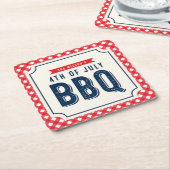 7月BBQの赤いギンガムそして青第4 スクエアペーパーコースター (アングル)