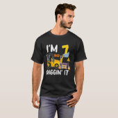 7歳で掘る建築掘削機7th Bi Tシャツ (正面フル)