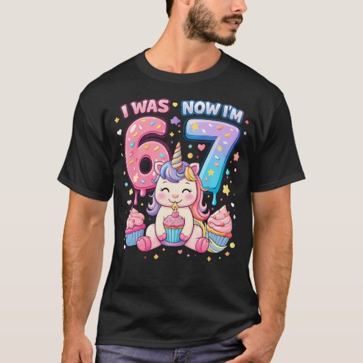 7歳になりました! 6歳から7歳 ユニコーン 誕生日 少女 Tシャツ (正面)