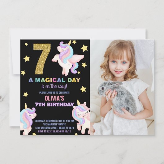 7歳の虹色ユニコーンの誕生日招待状(写真付き) 招待状 (正面)