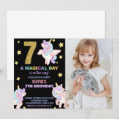 7歳の虹色ユニコーンの誕生日招待状(写真付き) 招待状 (正面/裏面)