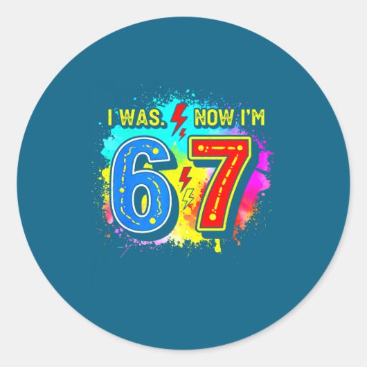 7歳の誕生日おめでとう 6歳だったのに今は7歳 バースデー ジョーク ラウンドシール (正面)