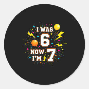 7歳の誕生日 お誕生日おめでとう 6歳だったのに今は7歳 67 楽しい子供たち ラウンドシール