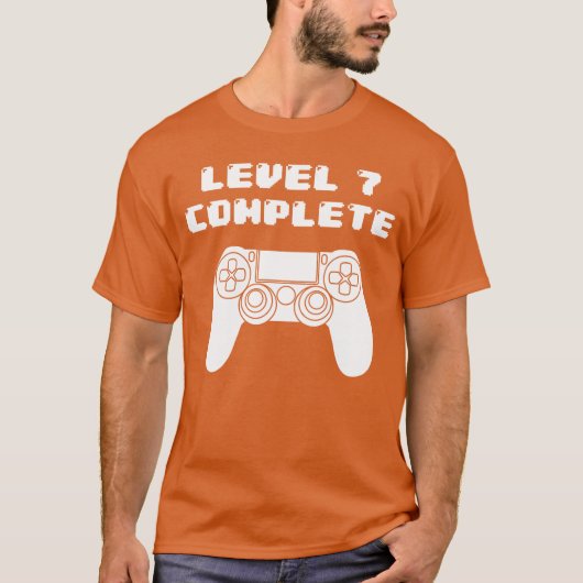 7歳の誕生日 ゲーム好きな子供のためのレトロなバースデーギフト Tシャツ (正面)