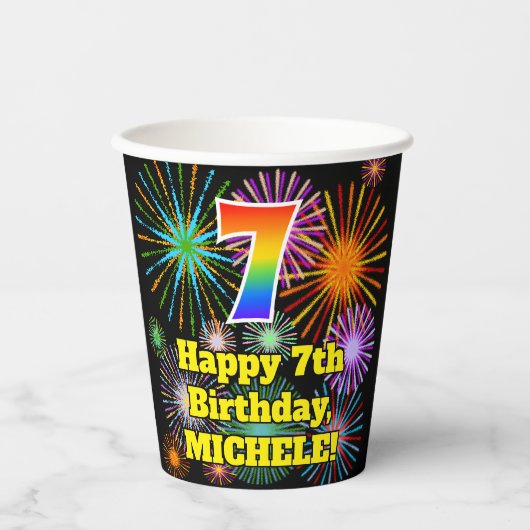 7歳の誕生日：楽しい花火の模様 + 虹色7 紙コップ (正面)