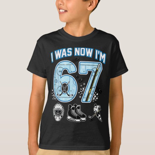 7歳の誕生日 6歳から7歳になりました 六 七 67 アイスホッケー Tシャツ (正面)