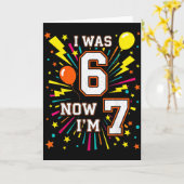 7歳の誕生日 6歳だったのに今は7歳 67 おもしろい子供 カード (黄色い花)