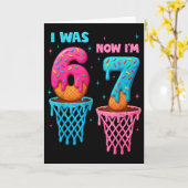 7歳の誕生日 6歳だったのに今は7歳 67 ミーム おもしろい カード (黄色い花)
