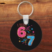 7歳の誕生日 6歳だったのに今は7歳 67 メンズ レディース キーホルダー (正面)
