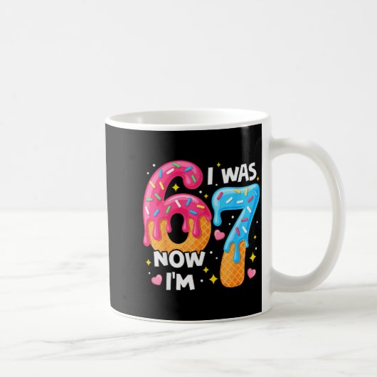 7歳の誕生日 6歳だったのに今は7歳 6→7 面白い子供 コーヒーマグカップ (右)