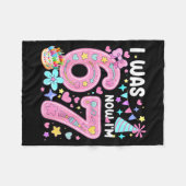 7歳の誕生日 6歳だったのに今は7歳 7才 67 面白いミーム フリースブランケット (正面(横))