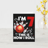 7番目の誕生日少年ボーリング私は転が7年の方法 カード (黄色い花)