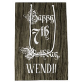 7番目の誕生日: ファンシー, フェイク Wood Look +名前をカスタムする ミディアムペーパーバッグ (裏面)