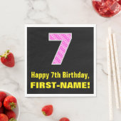 7誕生日：ピンクストライプのハートと「7」 +名前 スタンダードランチョンナプキン (インサイチュ)