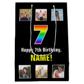 7誕生日:レインボー「7」、写真カスタムと名前 ミディアムペーパーバッグ (裏面)
