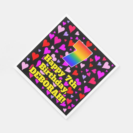 7誕生日:愛するハートパターン、虹# 7 スタンダードランチョンナプキン (角)