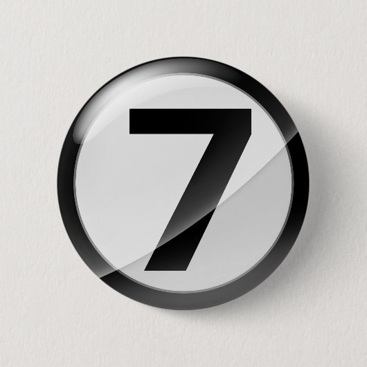 7黒 缶バッジ (正面)